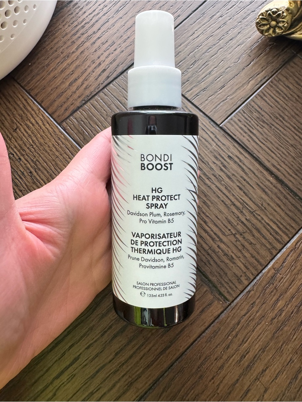 Bondi Boost HG Heat Protect Spray — White and Black